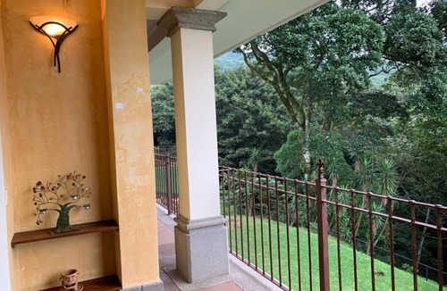 Alotenango Villa | Romantic bedroom lock-off villa Exelsa