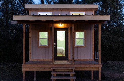 Coldspring Cabin | Romantic Camp Getaway Near Lake Livingston