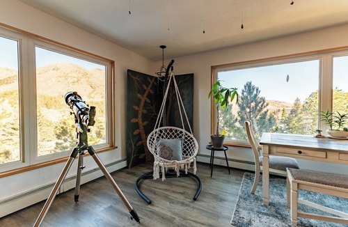 Cascade-Chipita Park House | Romantic Getaway; Private Hot Tub, Mt Views & Art