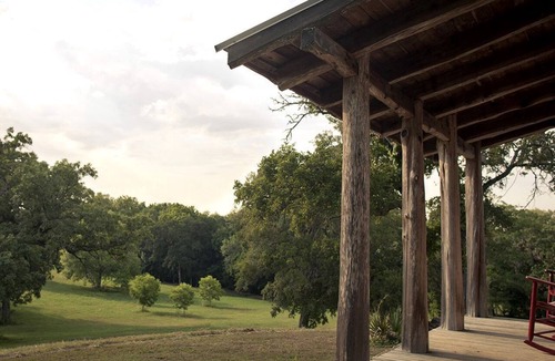 New Ulm Cabin | Romantic Weekend Getaway near Houston in New Ulm, Texas