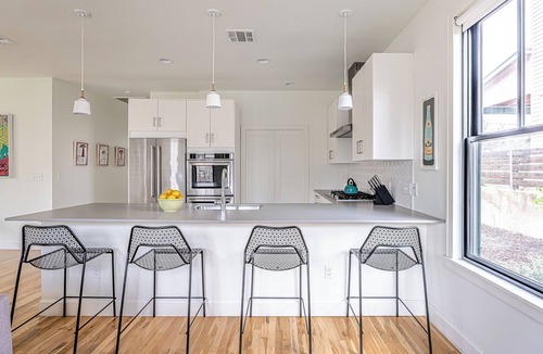 Foster Heights House | Rooftop Deck 5 Mins to Downtown