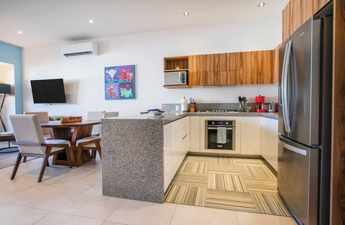 Diaz Ordaz Condo | Rooftop Views + Gym + Parking | 2BR in Versalles