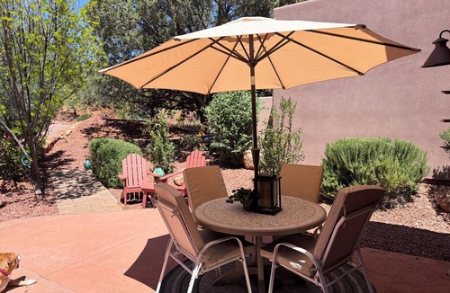 Oak Creek House | Rooftop Views, Walk to Trails, Dining & Coffee, Pet Friendly!