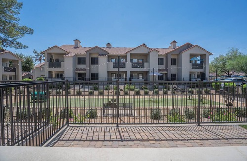 North Scottsdale Apartment | ROVE LIVING/KL - Hideaway North Scottsdale