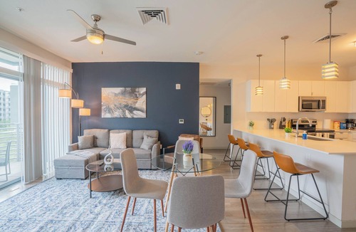 Evans Churchill Apartment | ROVE LIVING/KL - Linear