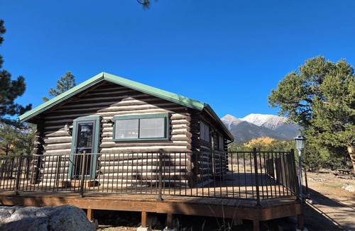 Nathrop Cabin | Rustic Cabin ~ Private Mtn Views ~ Dog Friendly
