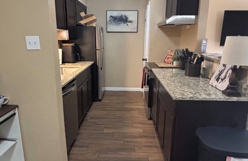 Midland Condo | Rustic cozy & comfortable 2-bedroom condo conveniently located in lovely Midland