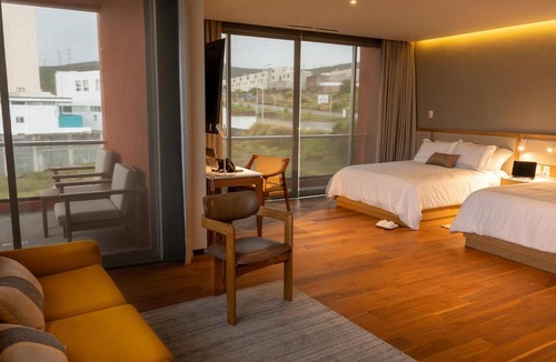 San Luis Potosi Hotel | S22 Hotel & Suites