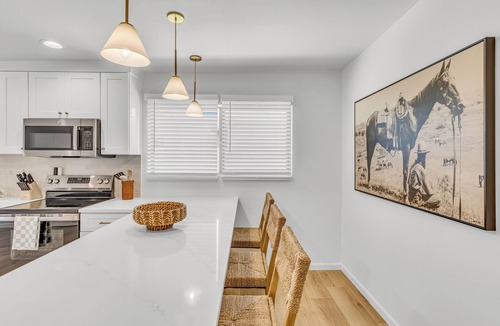 Tucson House | Saguaro Zen~Desert Oasis~Heated Pool~Spa~Outdoor Theatre~Golf~King Beds