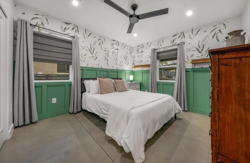 Sam Hughes House | Sam Hughes, 3 BR 2 BA, Outdoor Living, Grill