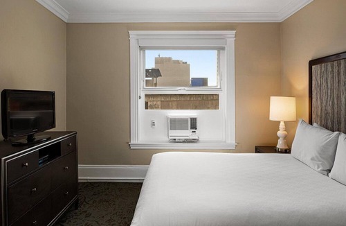 Lower Nob Hill Resort | San Francisco | Couples City Stay | Wi-Fi + Gym