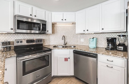 Port Aransas Condo | Sandpiper #602: Beachfront 2 Bedroom 2 Bathroom With Spectacular Views and 24 Hour Management
