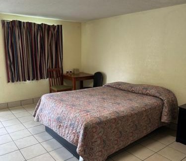 Alamo Heights Hotel | Sands Motel