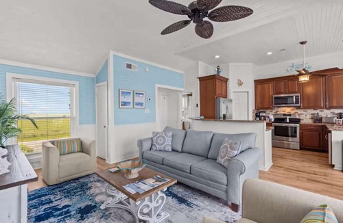 Galveston House | Sandy Beach Retreat and Gulf View