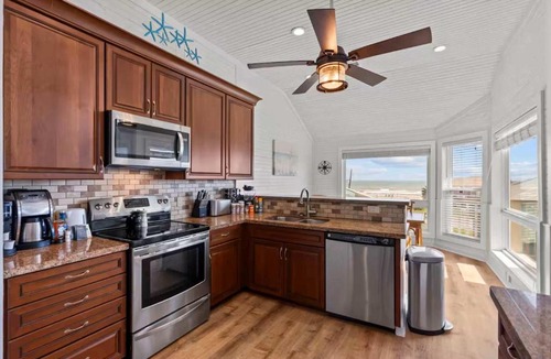 Galveston House | Sandy Beach Retreat and Gulf View
