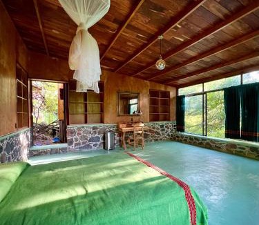 San Andres de la Cal House | Santuario Ave Fénix-Cabañas