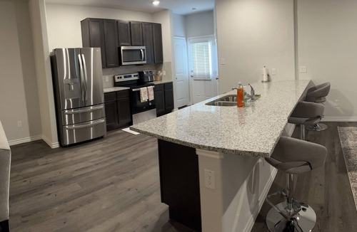 Fort Worth House | Scenic river view single family home