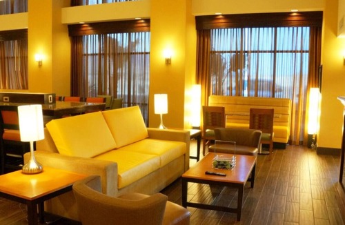Kingman Hotel | Scenic Road Trip Stop: 2 Ideal Suites w/Free Breakfast & Access to Indoor Pool