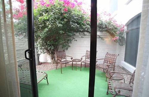 Arcadia Condo | Scottsdale Camelback Resort Inviting 3BR Condo with Hot Tub
