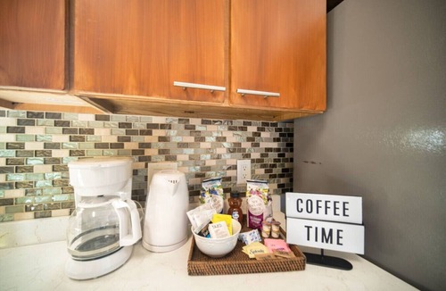 Southside House | ~Screaming Eagle Sleeps 11 Heated Pool & Spa~