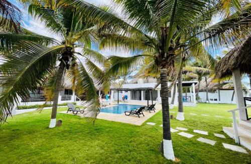 El Hawaii House | Seaside Beach House, Monterrico