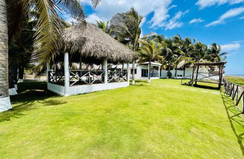 El Hawaii House | Seaside Beach House, Monterrico