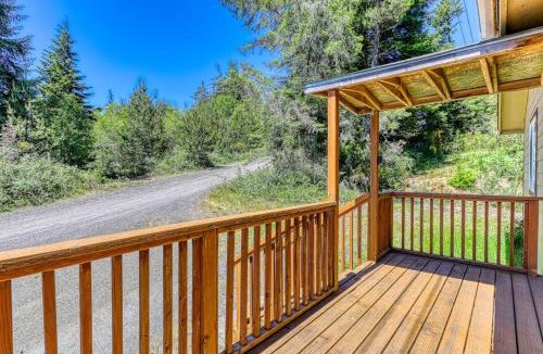 North Bend House | Secluded & comfortable dog-friendly home with deck plus ATV & boat parking