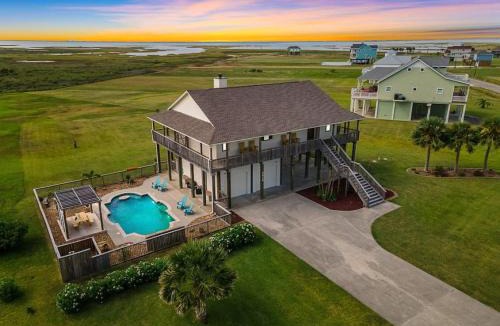 Indian Beach House | Secluded oasis with private pool and game room