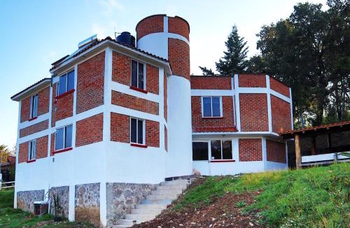 Senguio Cabin | Senda Monarca