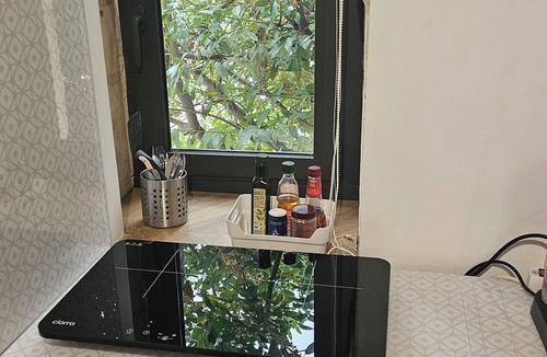 Haie Vigne Apartment | Separate master suite, 18th century residence