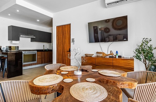 Mezcales Apartment | Serene gated retreat with pool & lush gardens – Your perfect couple getaway
