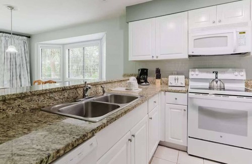 Shipyard Plantation Hotel | Shipyard Villa | Pool, Free Parking, Bikes + Golf Access