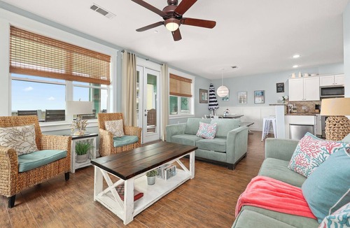 Red Fish Cove Condo | Shore Nuff- Book 5+ nights & get 15% discount- Beach Front 3BD/2BA. Sleeps 9