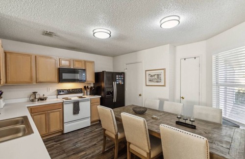 Mesquite House | Simple and Sweet 3 Bed 2 Bath