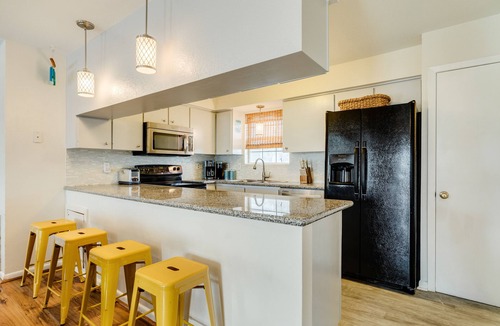 Pirates Beach House | Single Level Beachside Home, Great for Families & Dog Friendly - Walk to Beach