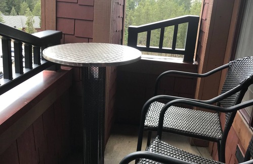 River Run Condo | Ski Keystone! Springs 8900 2 BR/3 BA Corner condo! Steps to Kindred and Gondola!
