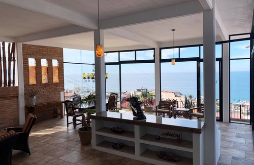 Downtown Puerto Vallarta House | SKY and OCEAN surrounds in Glass Palace