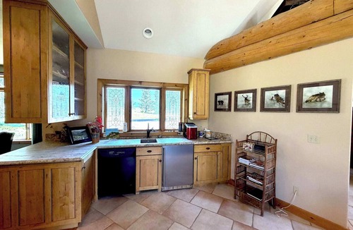 Crested Butte House | Slate River Retreat-Private hot tub & pet friendly