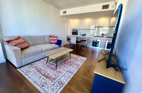 Cathedral Hill Condo | Sleek and Modern Condo in heart of Hayes Valley