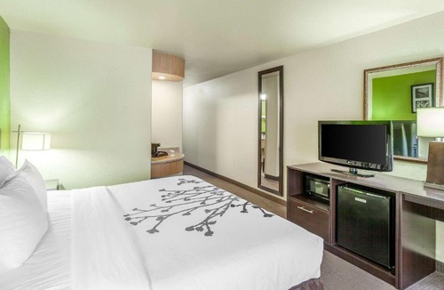 Hewitt Hotel | Sleep Inn & Suites Hewitt - South Waco