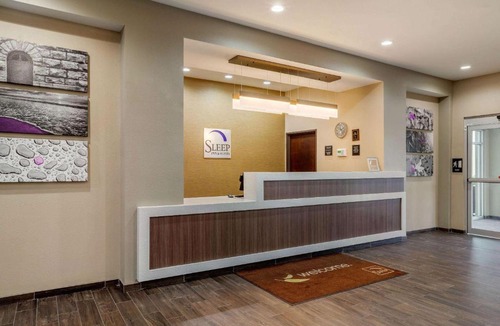 Clodine Hotel | Sleep Inn & Suites Houston Westchase - Little Saigon
