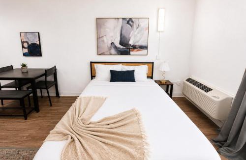 St. Johns Apartment | Sleepover Cozy Studio Apartments Austin TX