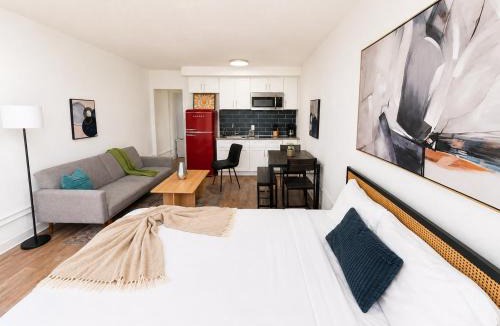 St. Johns Apartment | Sleepover Cozy Studio Apartments Austin TX