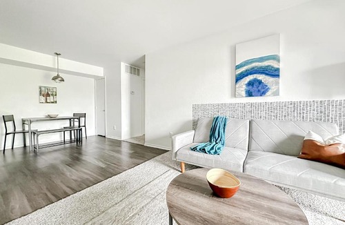 Windsor Park Apartment | Sleepover Modern 1BD 1BA Austin TX Apartments