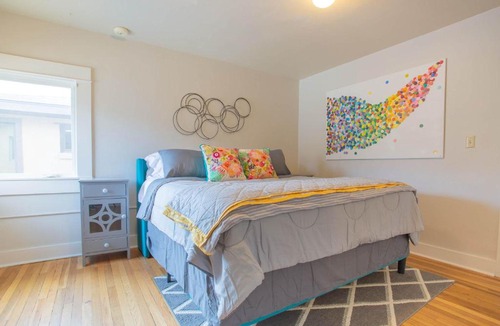 Salida House | Sleeps 10 Walkable to Everything Pets Game Room