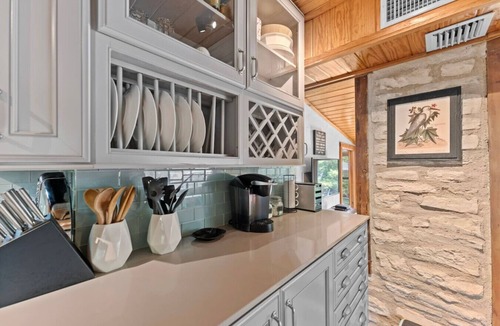 Canyon Lake House | Sleeps 14 on the River! Free Kayaks -by Whitewater