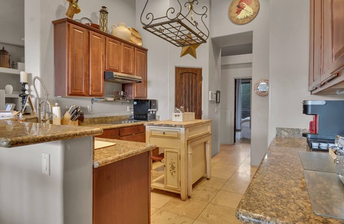 Cave Creek House | Sleeps 21, Patio Teppanyaki Grill, 2 Spas, Pool+