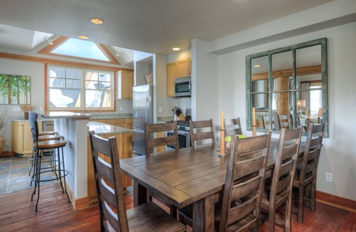 Saddle Ridge House | Slopeside Townhome with Mountain Views! Private Hot Tub!