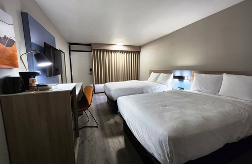 Lafayette Hotel | Smart Stay Inn