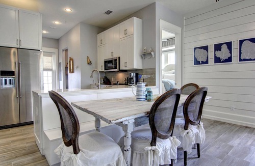 Cinnamon Shore Apartment | So Long TC 10305